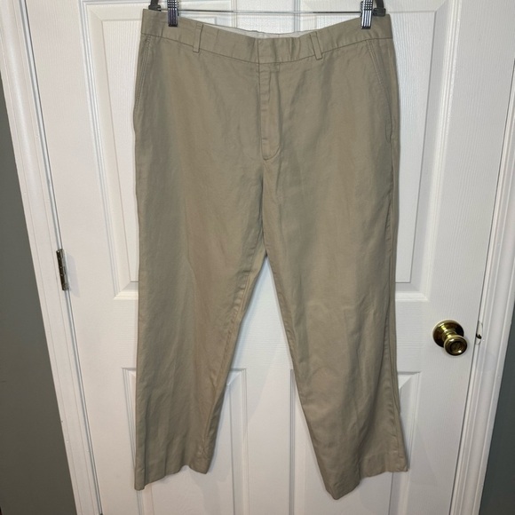 Banana Republic Chinos Classic Straight-Leg Flat Front 35 Waist 30 Length GUC - Picture 1 of 6